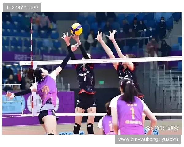 李盈莹训练场上像战士，生活里竟然随性成这样？