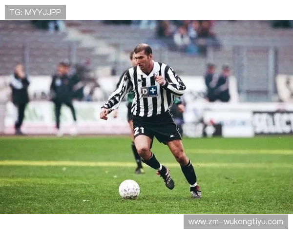 皮尔洛加强直塞撕开防线，本赛季组织核心角色持续进化